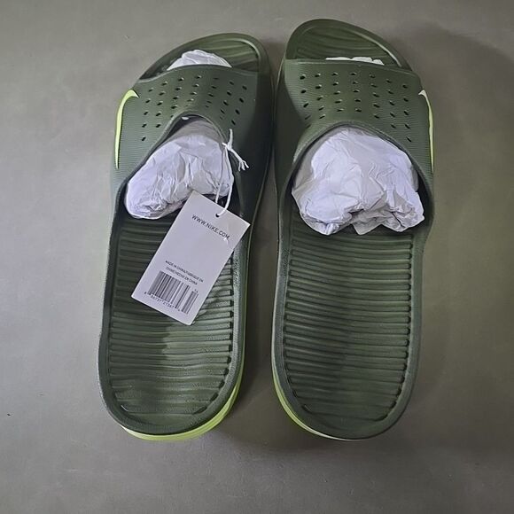 Nike Benassi Solarsoft Men's Size 17 Slides Sandals Black DS 386163-306 - Picture 7 of 10